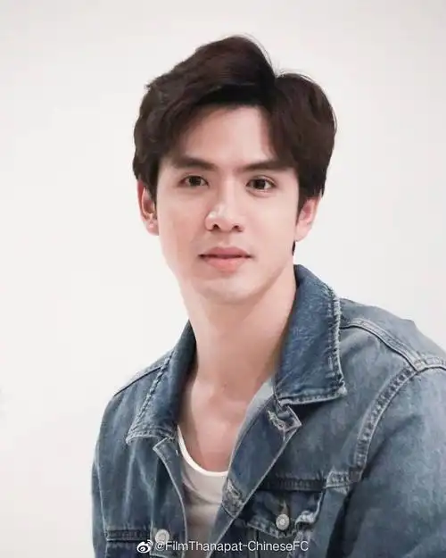 有知道泰星film的吗最近看泰剧看的有点上头觉得他好帅呀之前泰国明星