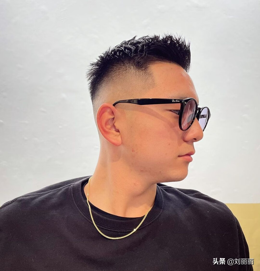 男士比较流行的发型(现在男生最流行的发型)