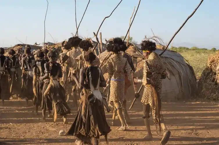 东非文明古国之十七:戴森耐齐族 (dassanech tribe) 女孩割礼2017.1.