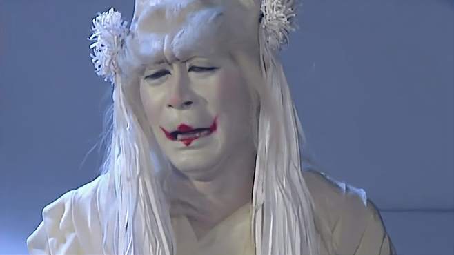 西游记:悟空真搞怪,变白无常吓唬八戒,还要把他私房钱榨干了