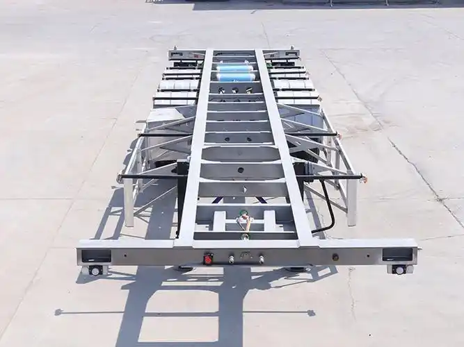 13.75米 集装箱运输半挂运输车 2号