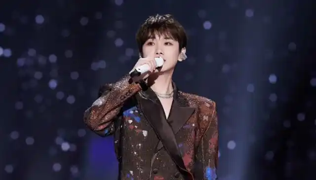 娱乐圈的拜高踩低,在"网络歌手"汪苏泷身上,展现得淋漓尽致