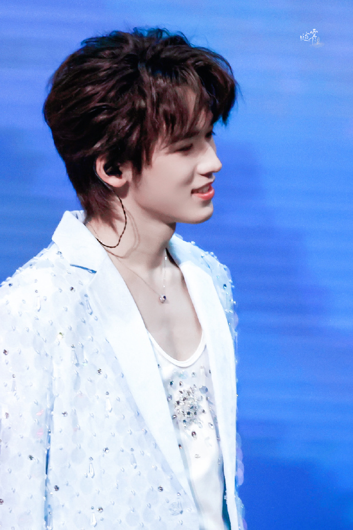 不枉@时代少年团-宋亚轩#时代少年团叁重楼暨出道四周年演唱会##时代