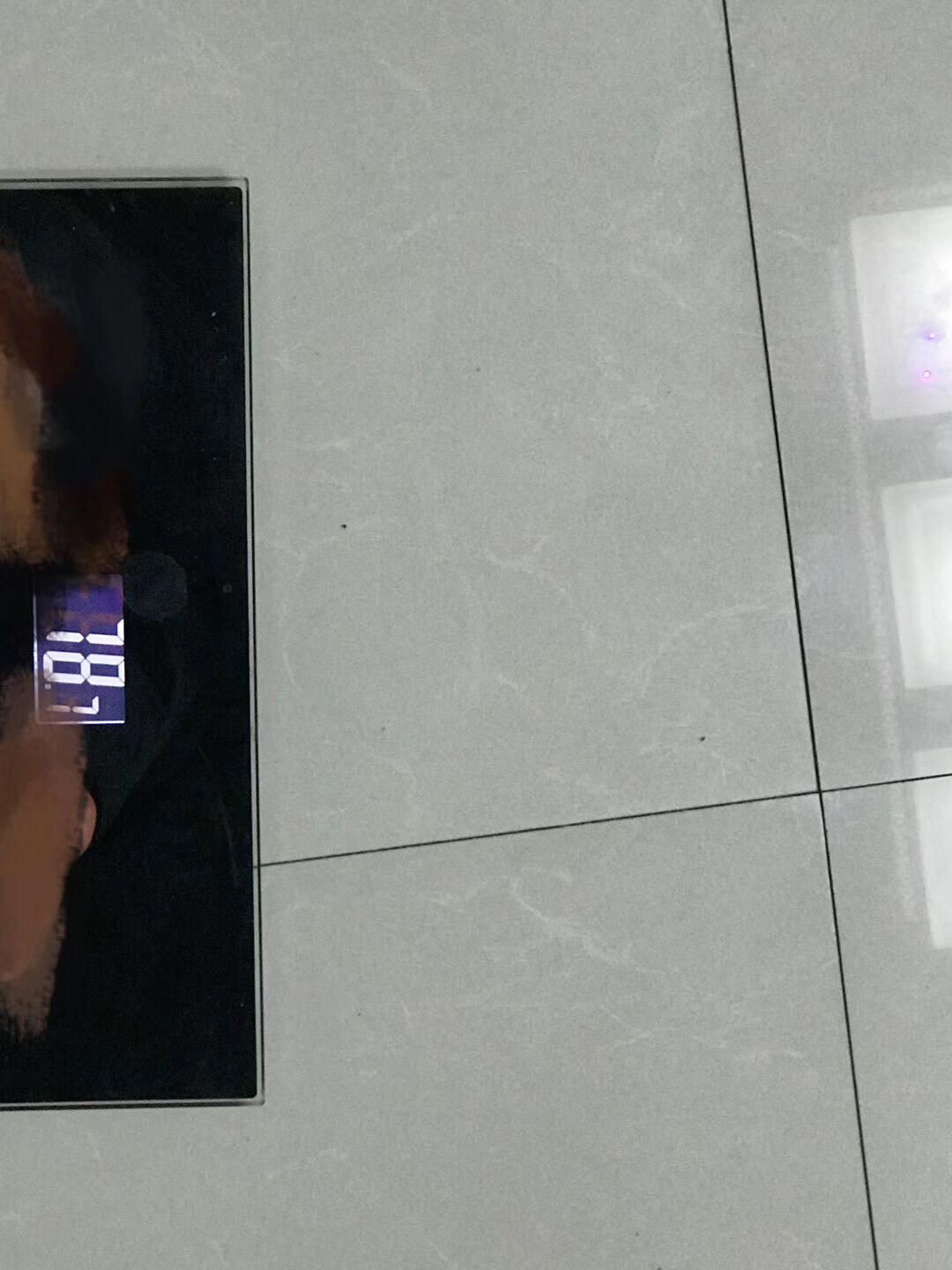 起初的体重82公斤但是照片找不到了,这个是后来减了以后拍的