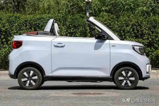 五菱宏光迷你mini版电动车敞篷跑车价格多少新车售999万元