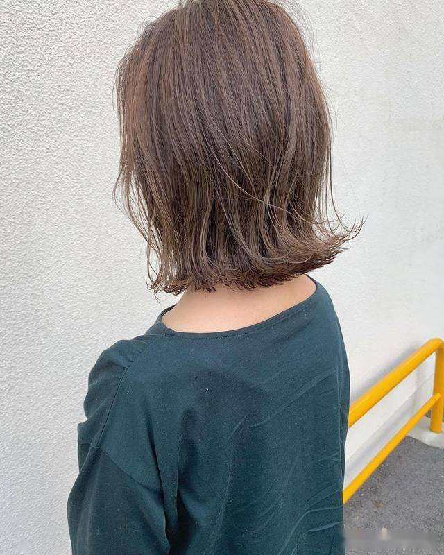 今夏流行翘发尾时尚显瘦很高级看完就想剪同款