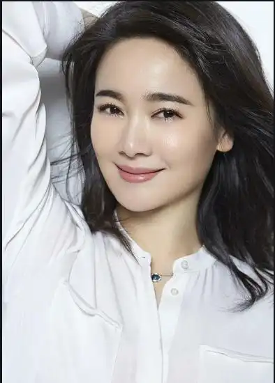 左小青曾是体操运动员和陈道明传过绯闻如今过得如何