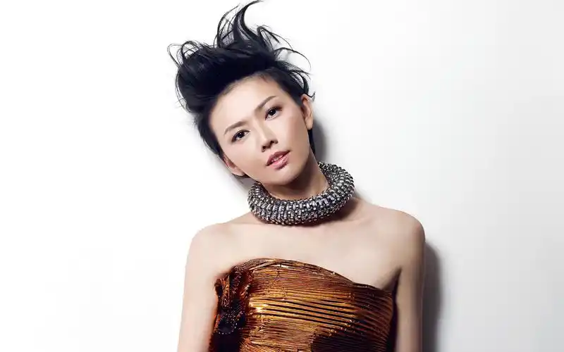 美女明星孙燕姿桌面壁纸