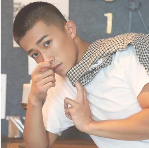 放肆美·任性约美到家学生(男)发型干净帅气短发推荐赞同了文章2021