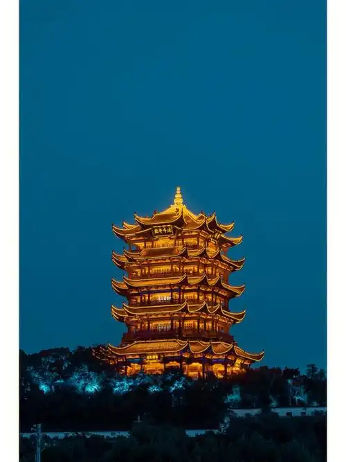武汉的经典|黄鹤楼,作为武汉的地标性建筑,不管进去与否都要找个角度