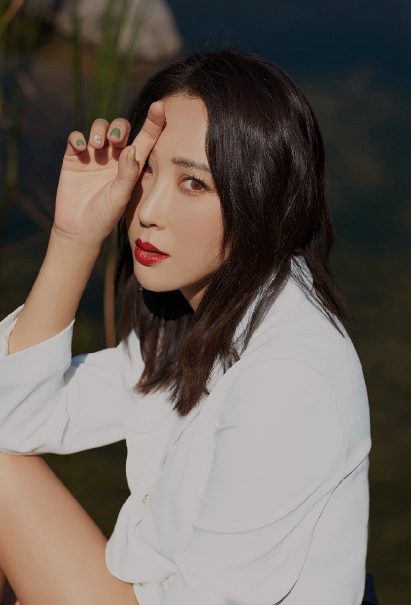 杜若溪优雅灵动写真图片