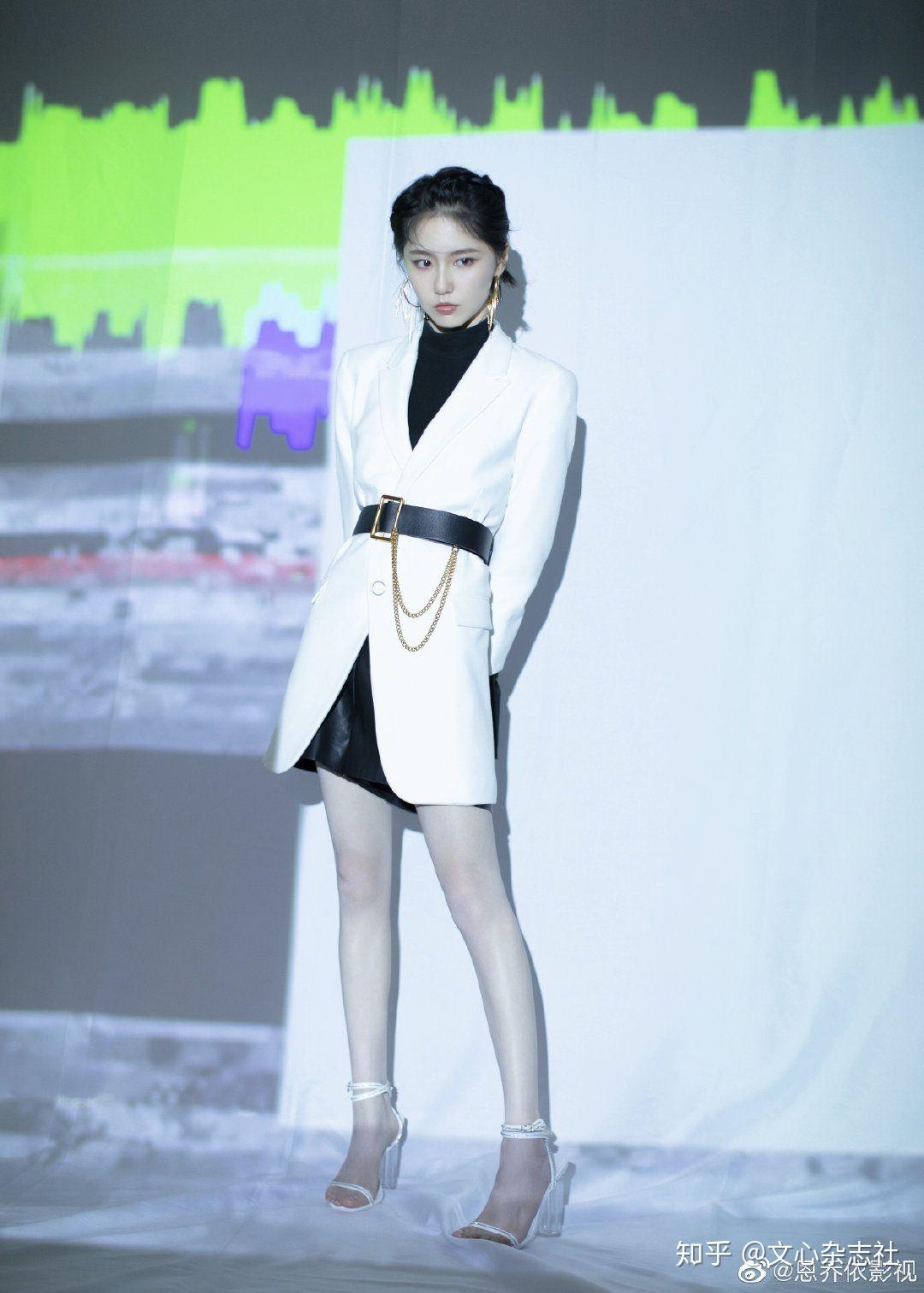 如何评价爱情公寓5中的诸葛大力这一角色不上升到演员成果