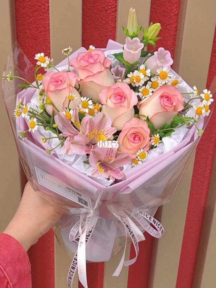 网红ins小香风花束爱莎洋甘菊风铃花束