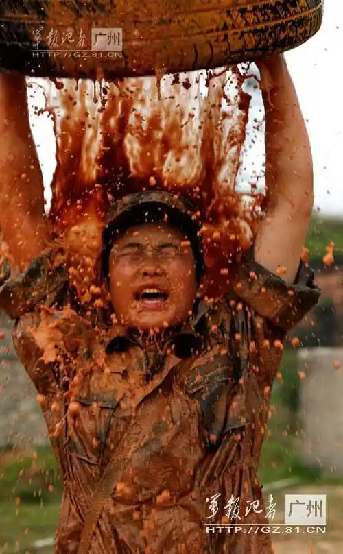 解放军女特种兵魔鬼训练罕见照【组图】【3】