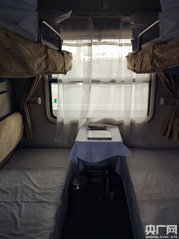 软卧车厢整洁舒适 央广网记者林馥榆 摄