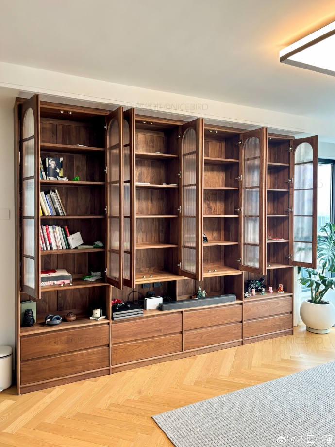 94坐标:北京客厅纵向约3.