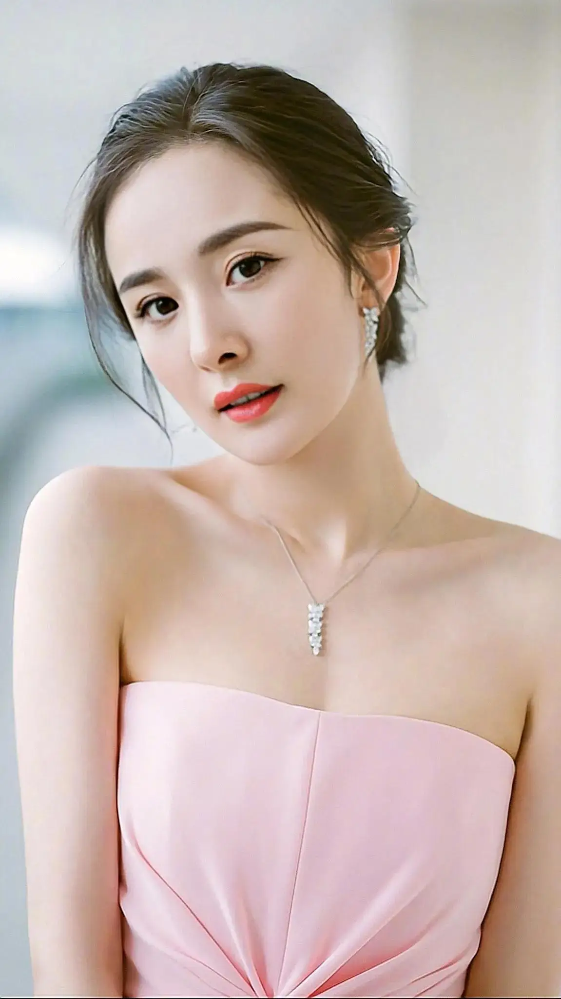 因女儿抑郁被要求复婚,经常遭遇背叛,杨幂的哭诉说出她的尴尬_刘恺威