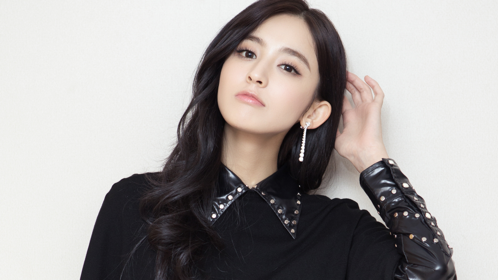 美女明星古力娜扎写真高清桌面壁纸下载