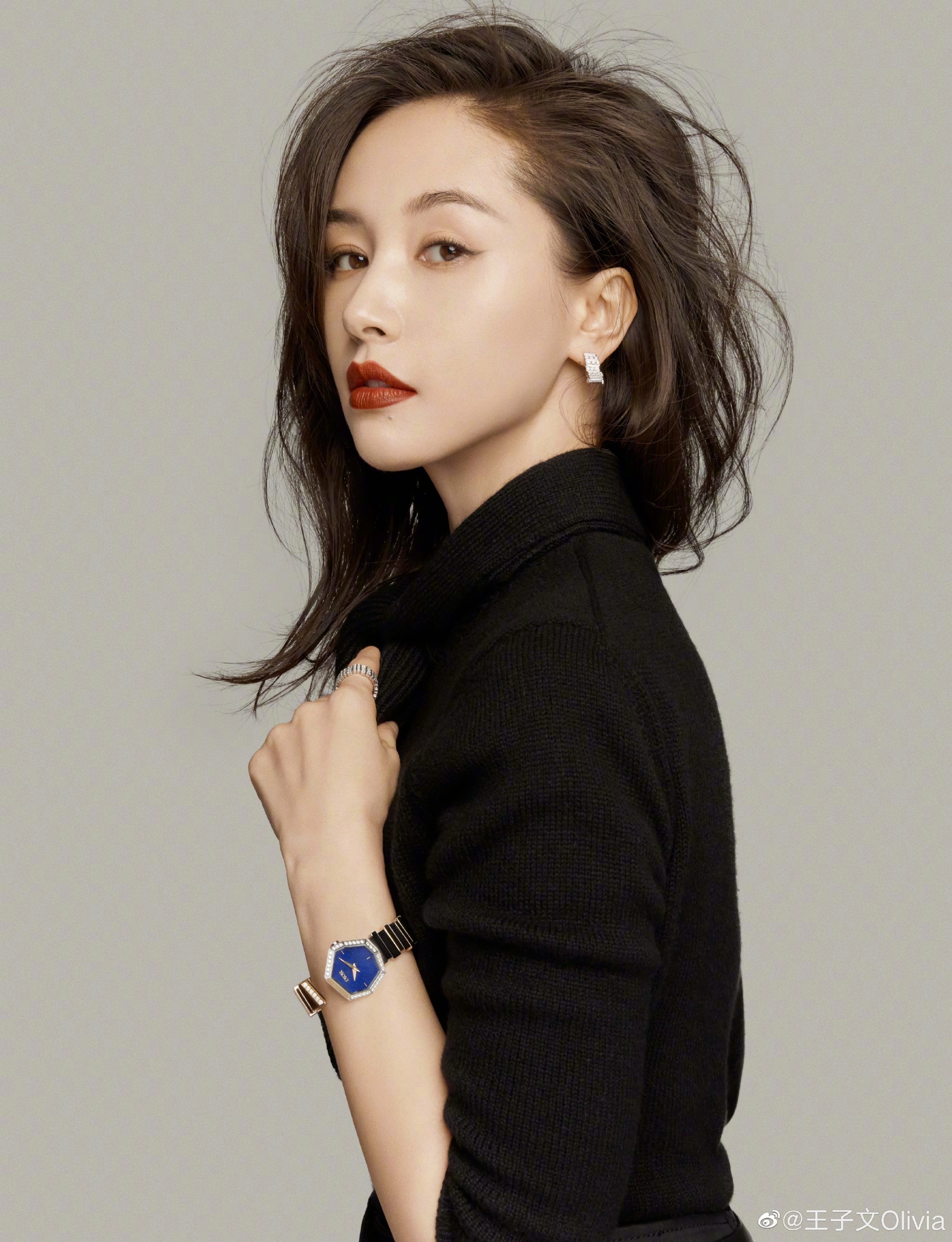 有恋情滋润,王子文年轻不止十岁