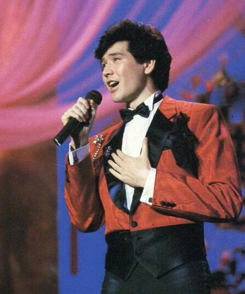 57岁费翔近照曝光至今依旧单身