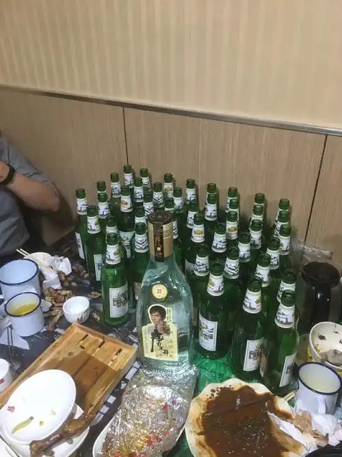 附赠包头烧烤摊喝啤酒的正确喝法!