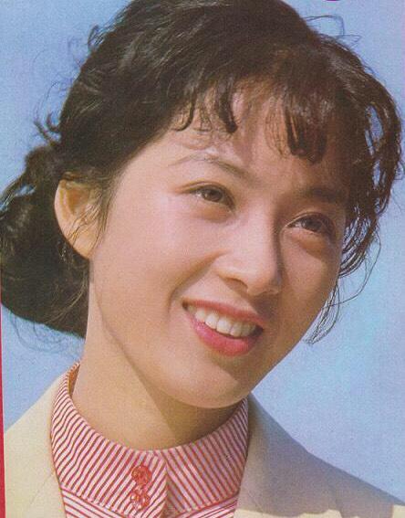 影视演员:温婉淡雅的龚雪