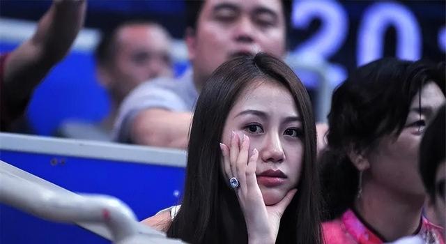 孙悦娇妻陈露现状:打高尔夫穿名牌,在美国很滋润,回应网络相亲