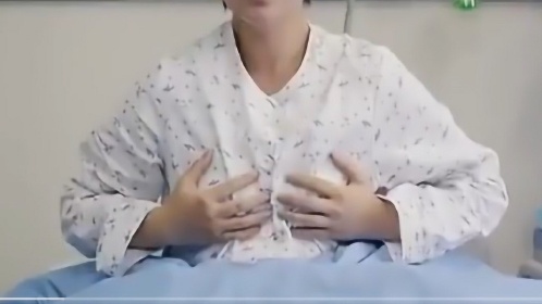 男子遭雷劈变女人一夜间长出巨胸女人该有的器官都有了