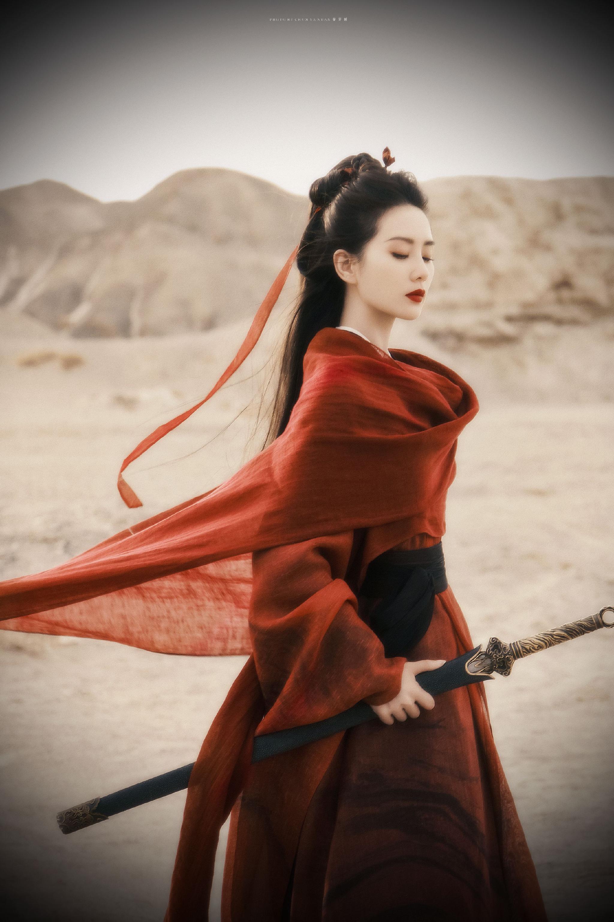 刘诗诗一念关山红衣女侠crlogo