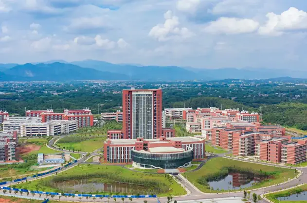 广西医科大学玉林校区大学将迈入一航人建设的筑梦"城堡"不少学子将