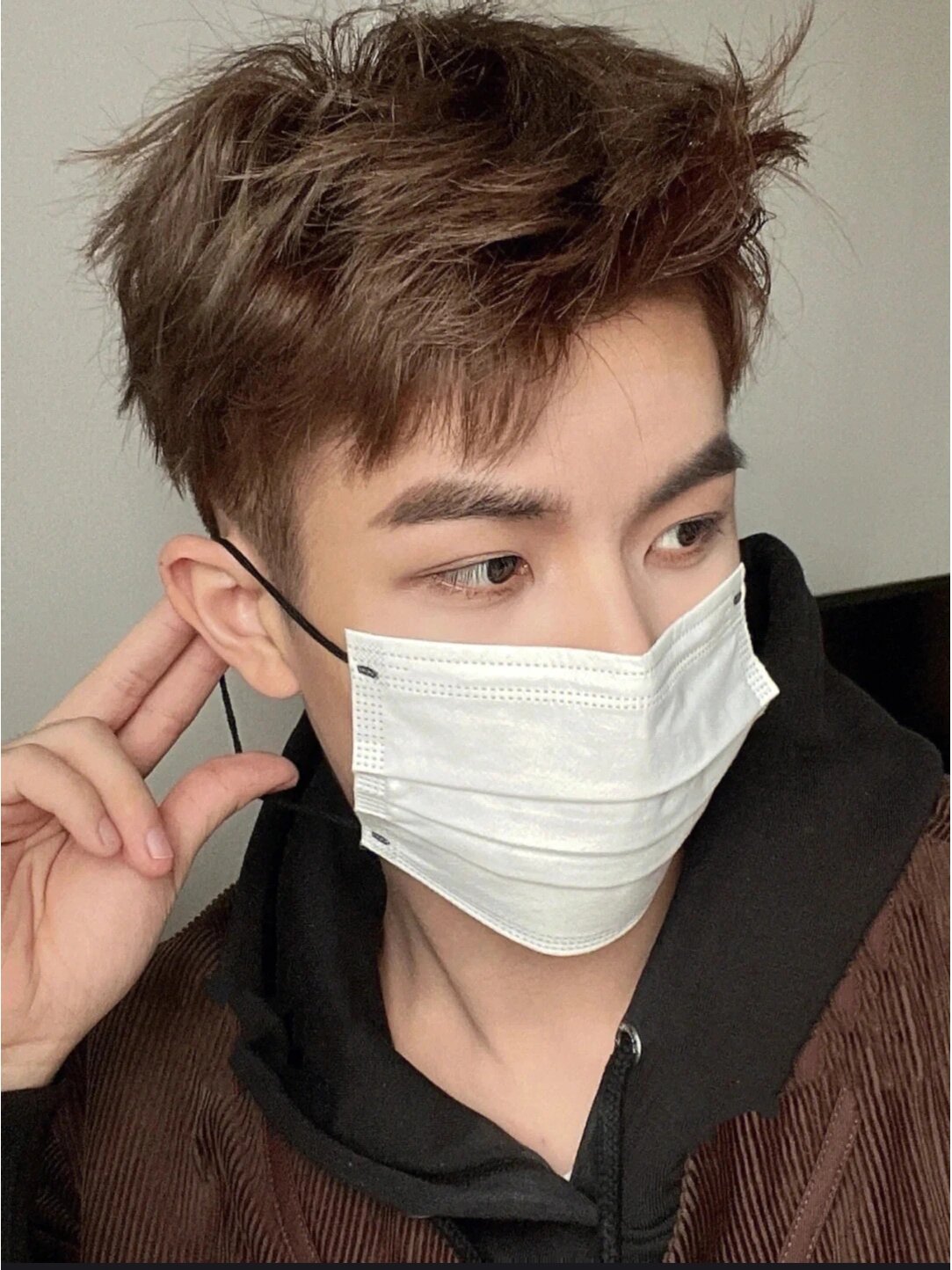 亚麻冷棕男生秋冬发色推荐  男生染发.