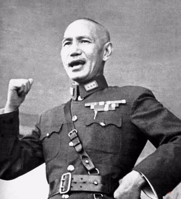 把蒋介石气的骂娘斯大林是如何打中国的小算盘的