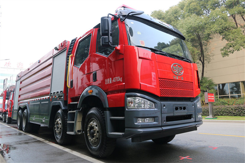 一汽解放 j6p重卡 420马力 8x4 国四水罐消防车(中卓时代牌)(zxf5400g