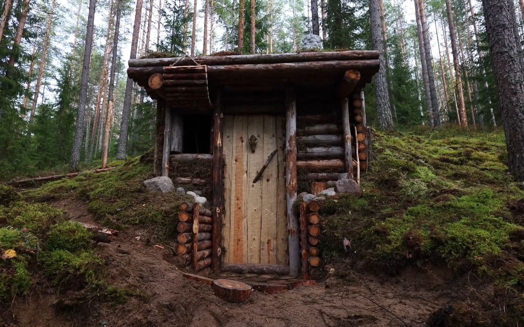 【转载国外大神】在森林搭建有壁炉的温馨小木屋