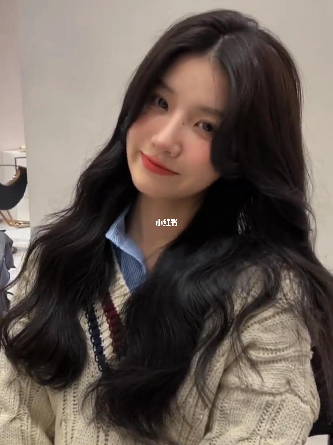 黑色头发烫完不显老的卷发造型长发必烫