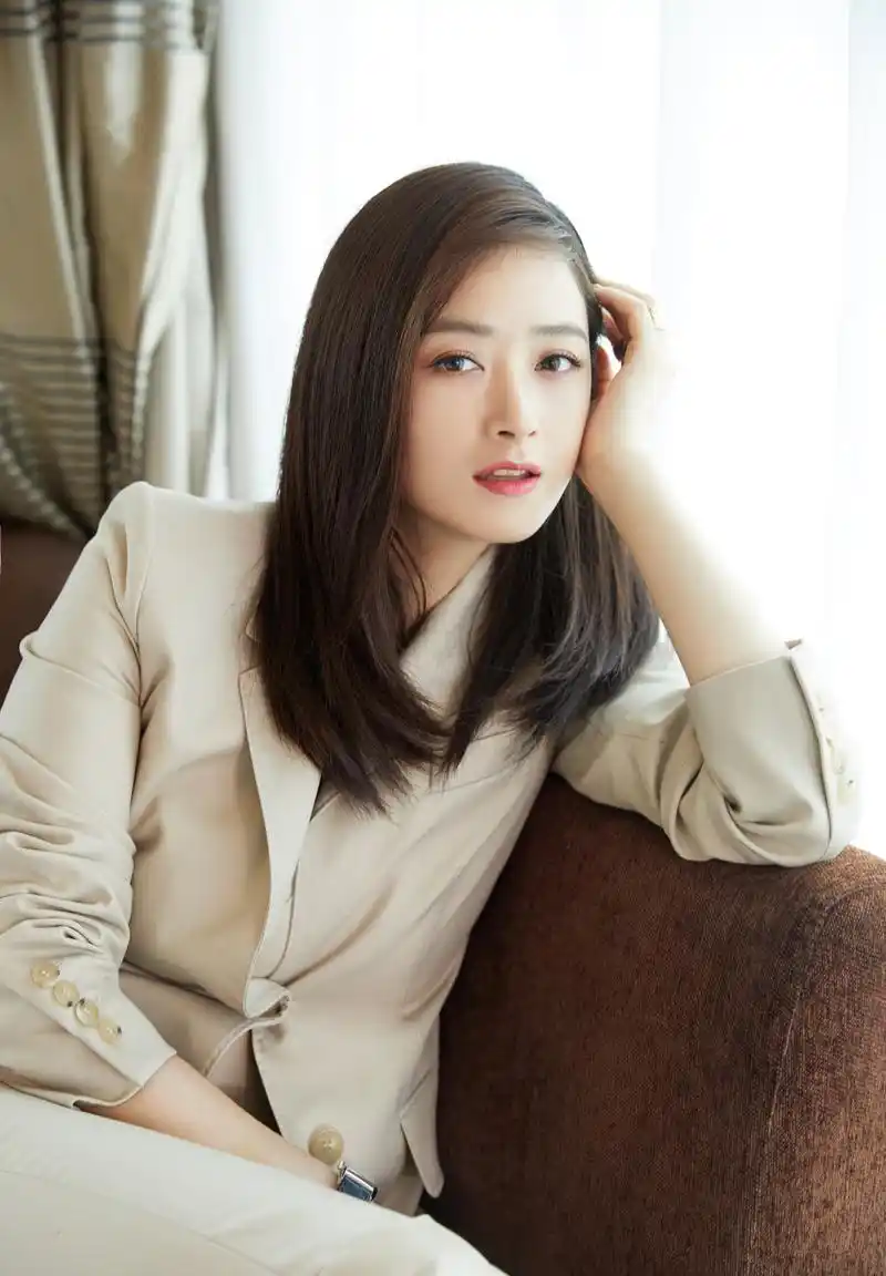 蒋欣,中国内地女演员,于河南艺术职业学院.