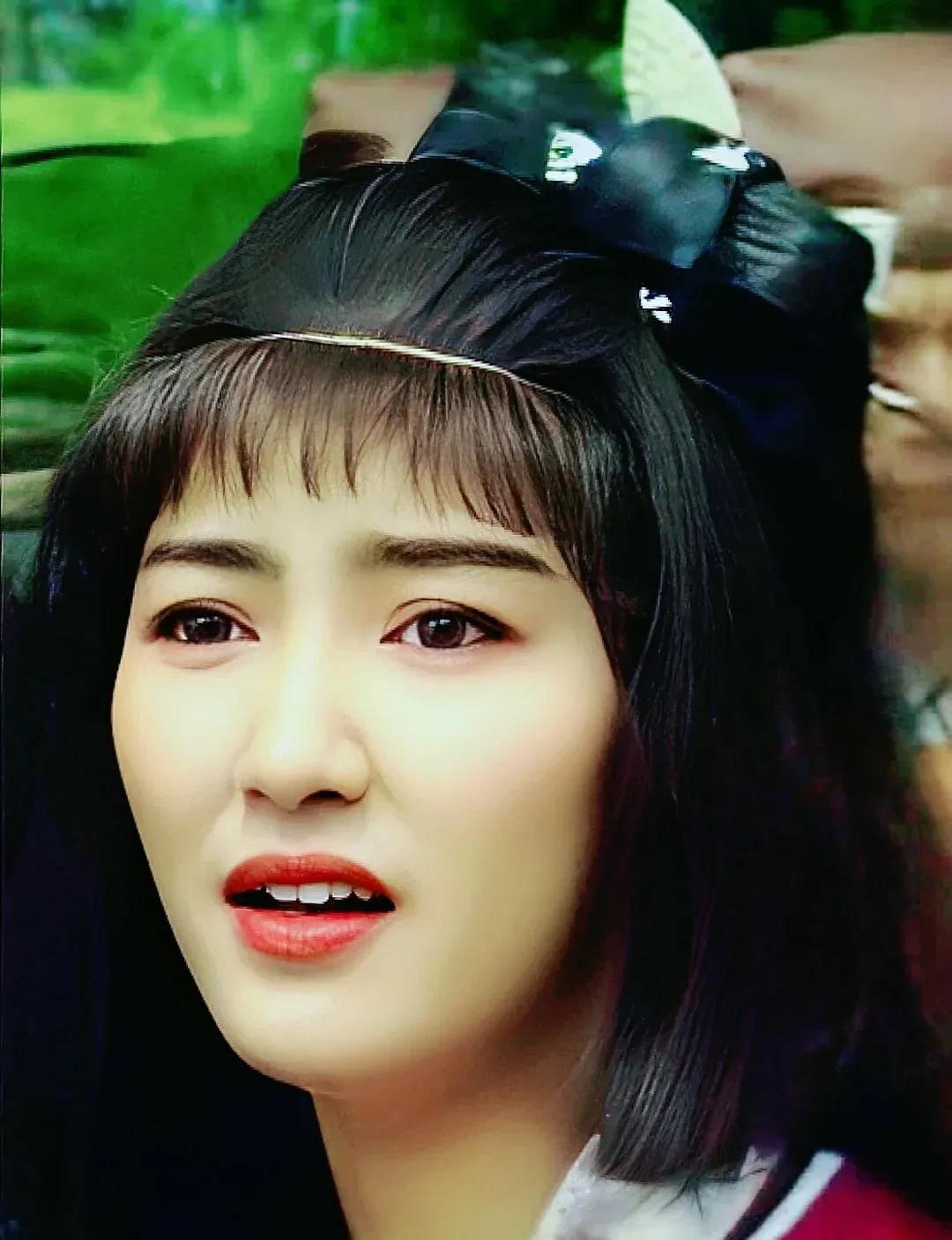 严慧明 香港女星,经典角色李若彤版《神雕侠侣》中李莫愁