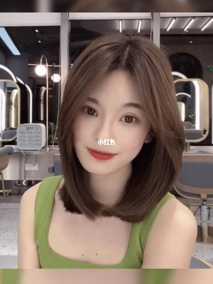 适合圆脸女生的锁骨发发型即显瘦又减龄