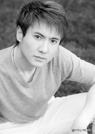 年轻时候的沈腾长相斯文帅气网友笑了:这是同一个人吗?