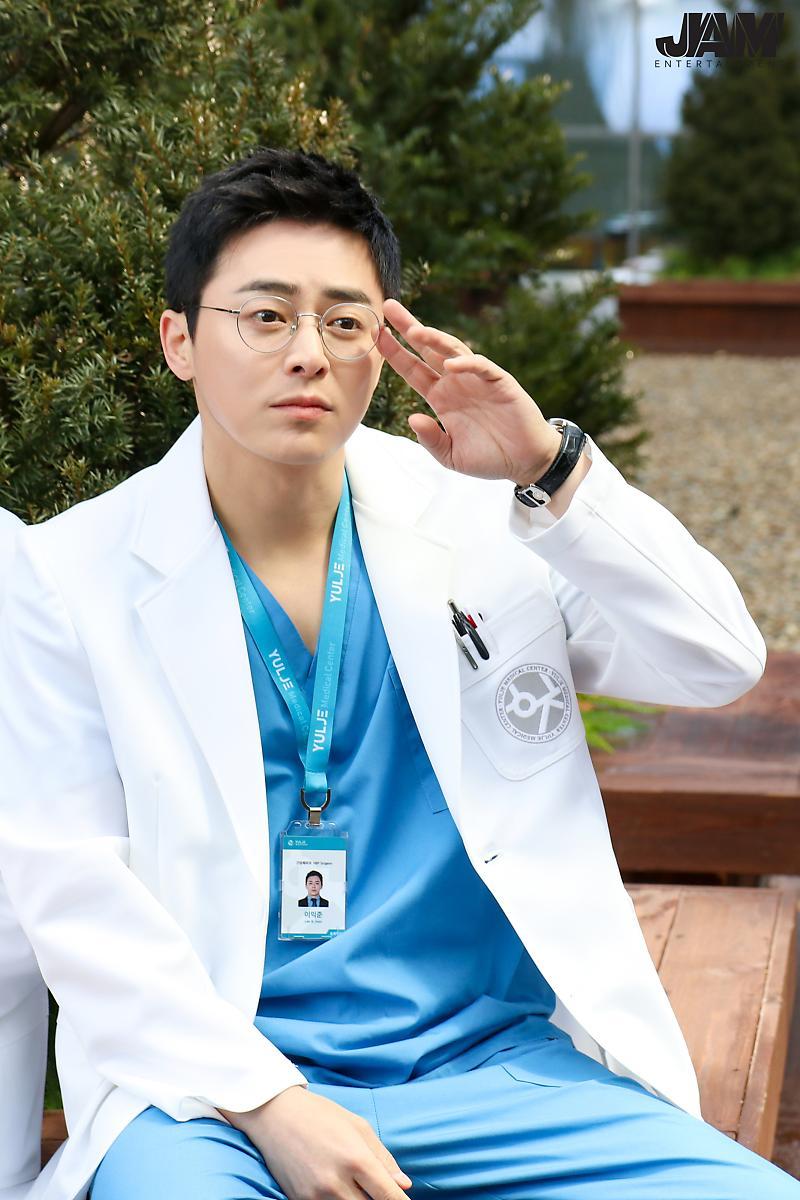 jam更新曹政奭《机智的医生生活》拍摄花絮照(20200319),共45张