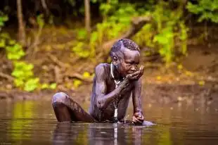 非洲人宁愿渴死也不挖井,饿死也不种地,真是因为懒惰吗?