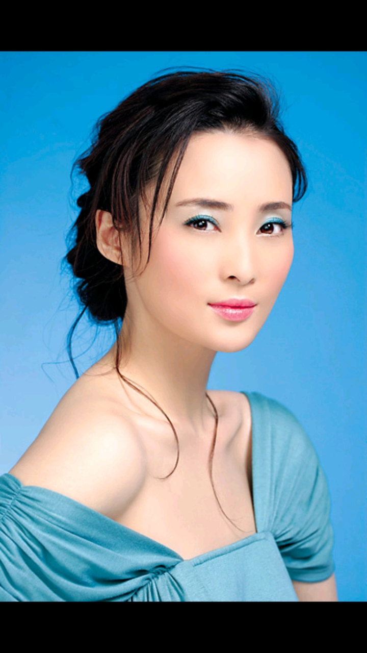 金马影帝陈建斌美艳娇妻蒋勤勤大尺度性感照