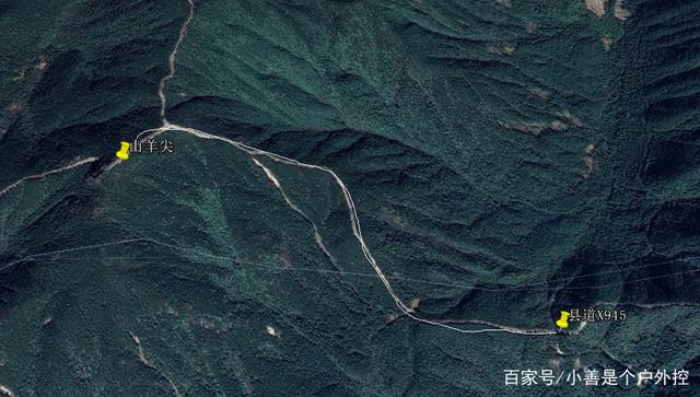 从卫星地图上看,x945县道就在山脚下,停车后沿防防火带,可以登到顶峰.