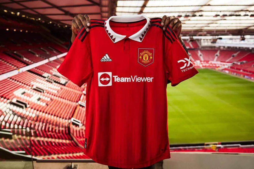 阿迪达斯发布曼联202223赛季主场球衣