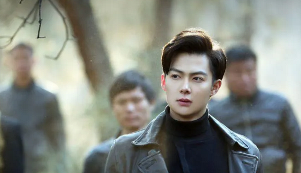 张日山的纹身是麒麟还是穷奇?