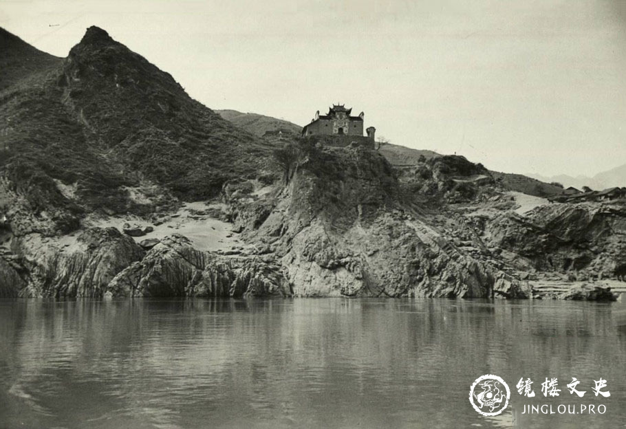 青枫江上秋帆远『青枫江上秋帆远,白帝城边古木疏是描写富春江的吗』