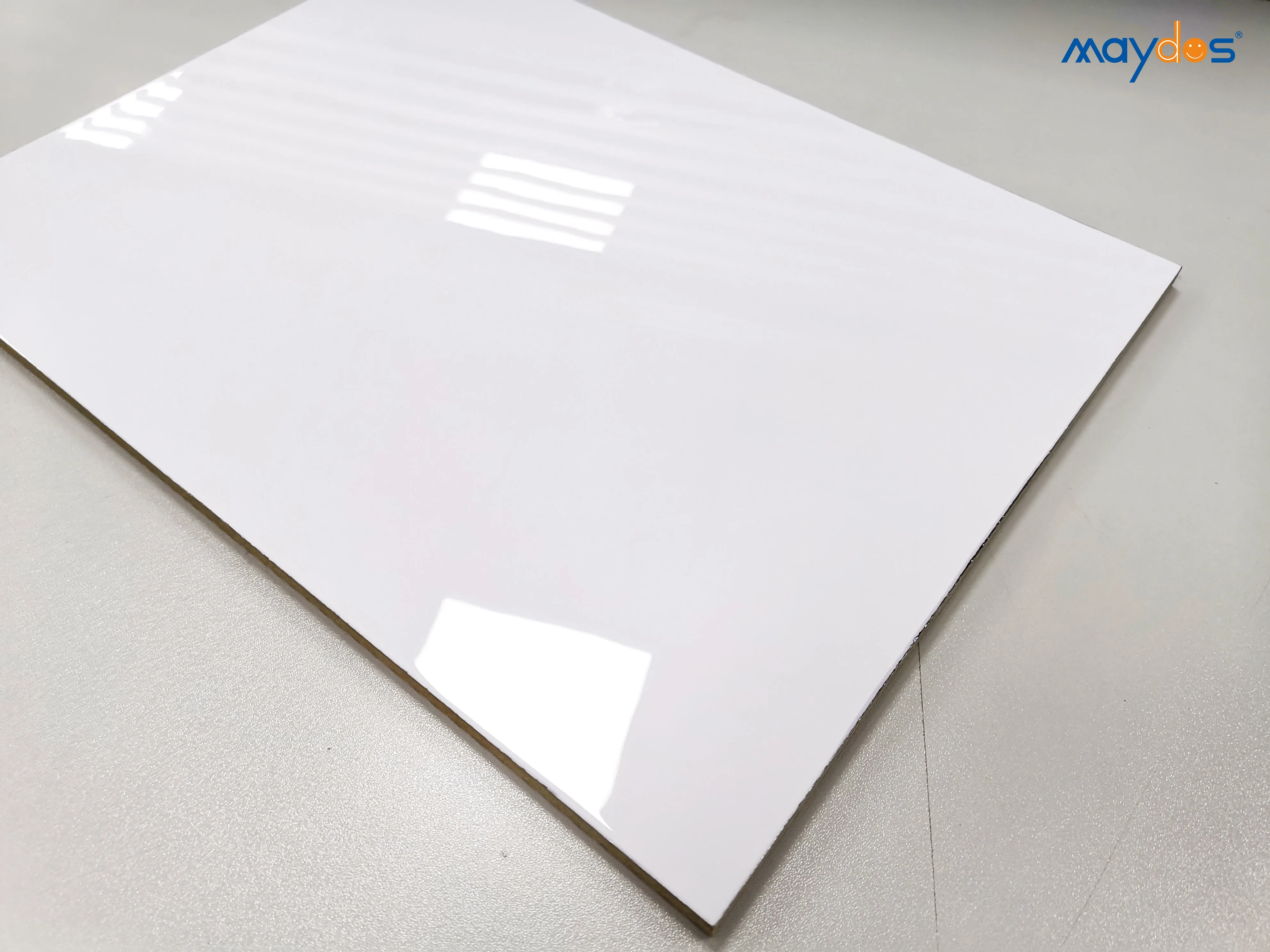 描述描述:maydos超透明木材清漆是一种高质量的紫外线固化硬质面漆