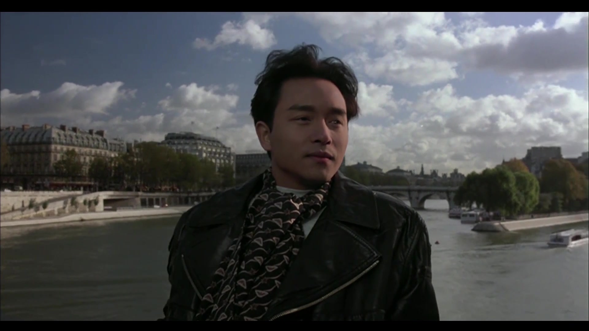 张国荣:有人去爱你就尽情去享受