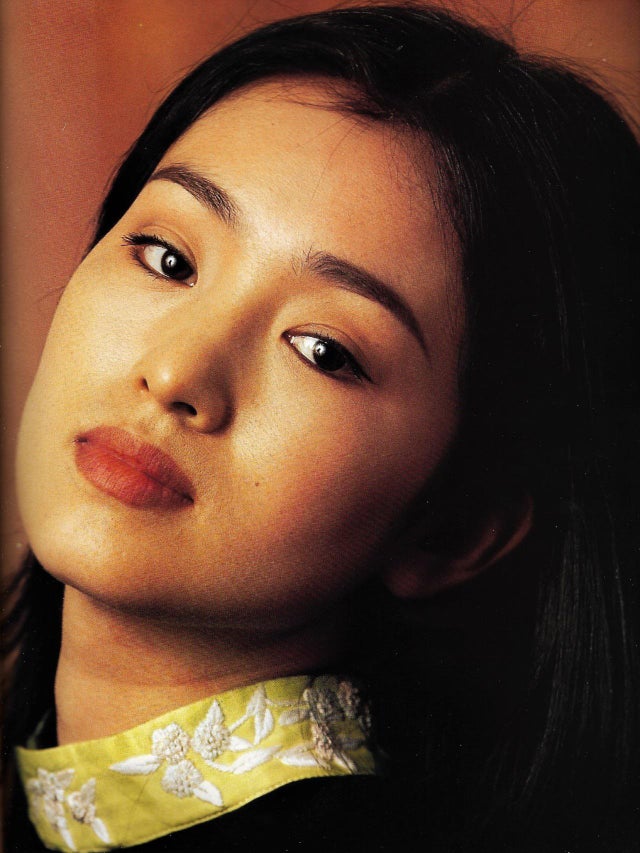 巩俐年轻时,媚眼如丝#美人