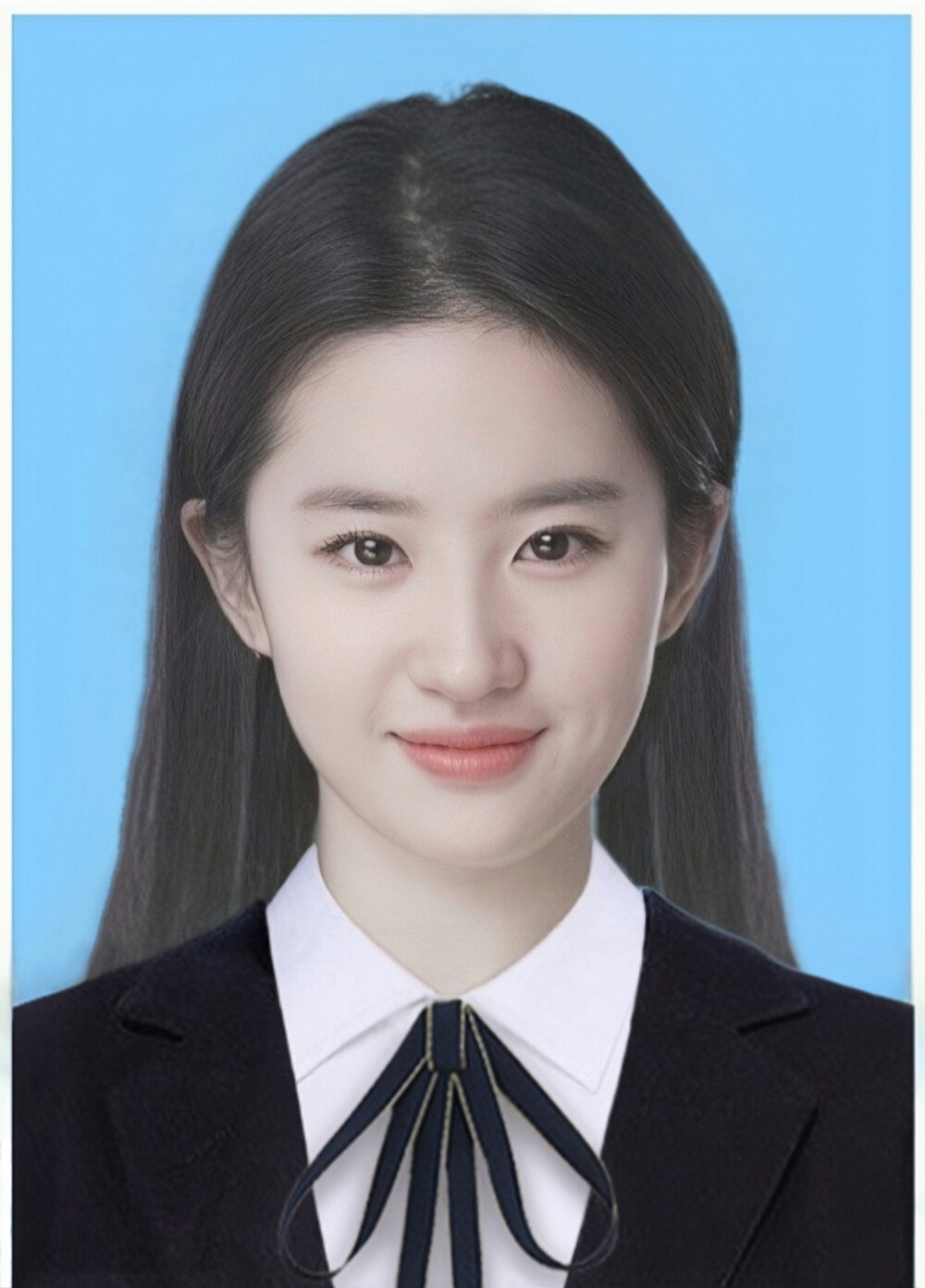 刘亦菲(并非ai换头别人,美图秀秀证件照功能 抠图,个人爱好,技术有限)